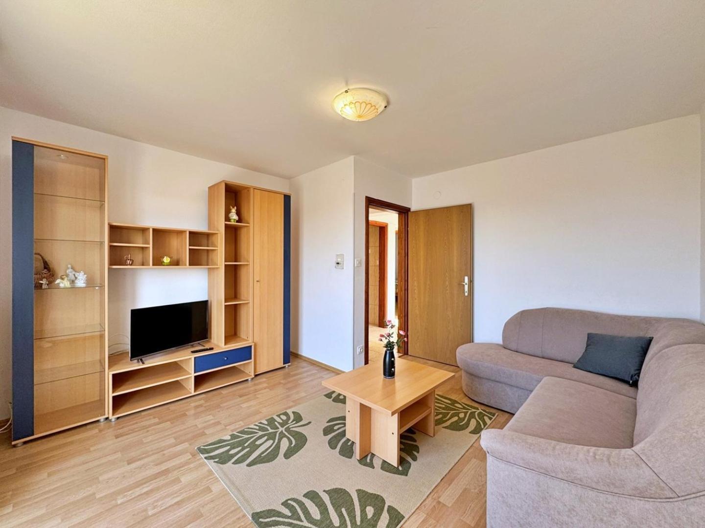 Apartments Pavle Malinska Bagian luar foto